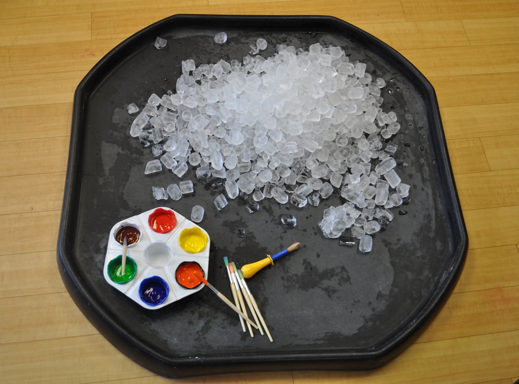 Toddlers Getting Creative At Nursery Early Years Careers toddlers-getting-creative-at-nursery-early-years-careers