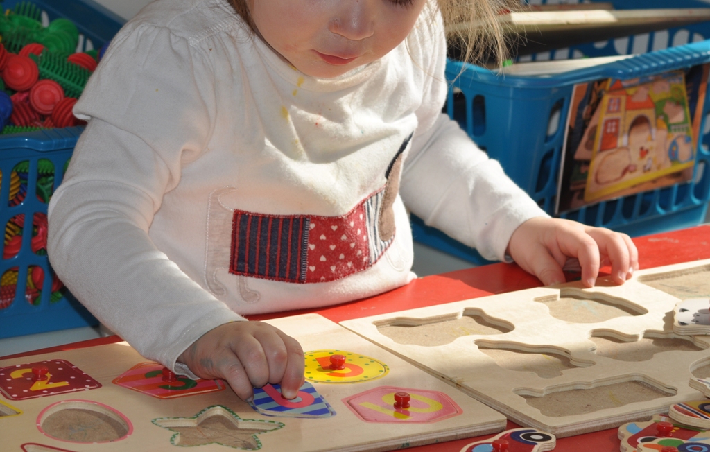 10 toys to support children’s communication development